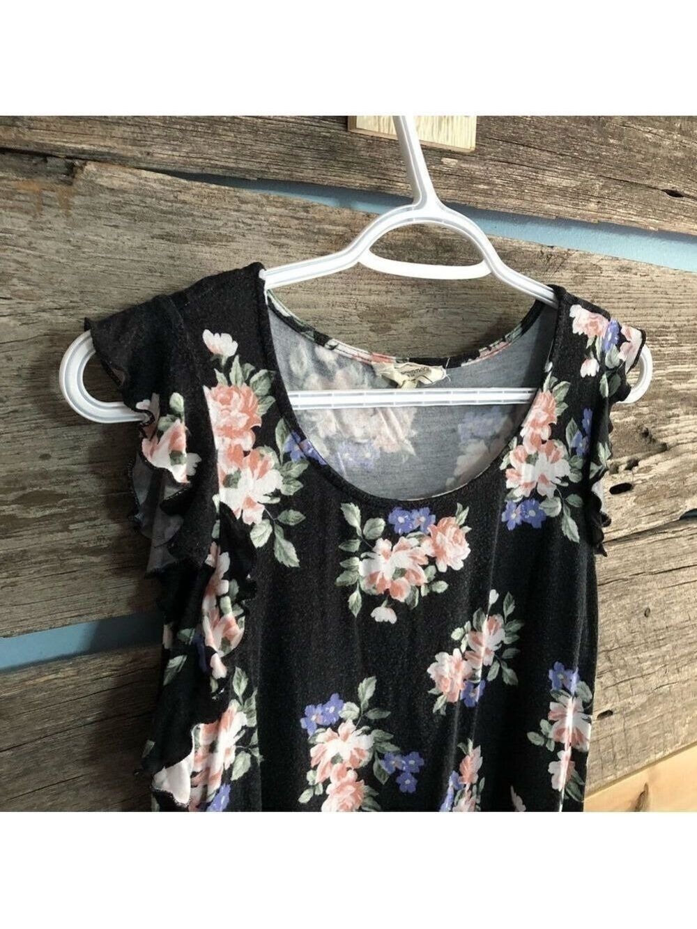 NO Comment Size Med Black Ruffle Cold Shoulder Top - Picture 2 of 5
